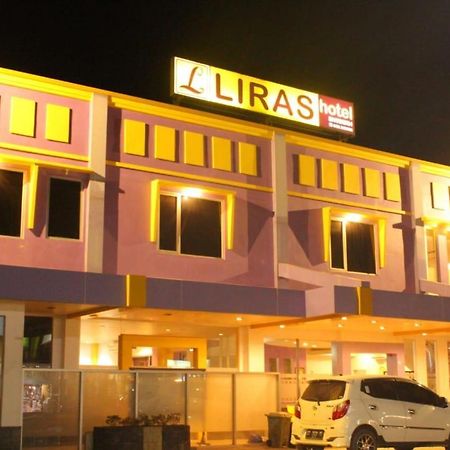 Liras Hotel Syariah Pulupanda Exterior foto